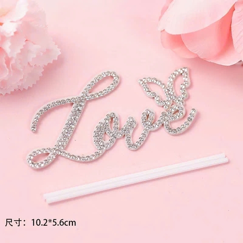 Set 5 chữ Love gắn hạt (gắn hình cánh bướm).