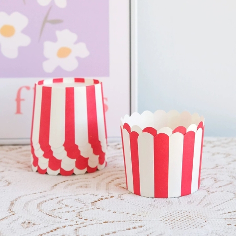 Set 50 cốc cupcake -sọc trắng ĐỎ (kt 7x5.5x6cm).