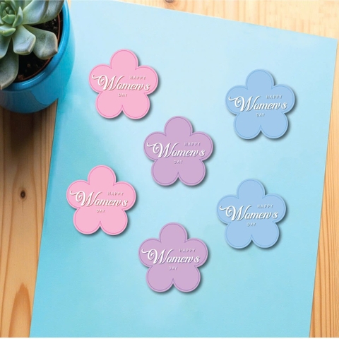 60 thẻ giấy Happy Women's day trái tim hình bông hoa mix màu hồng-xanh-tím (kt 5cm).