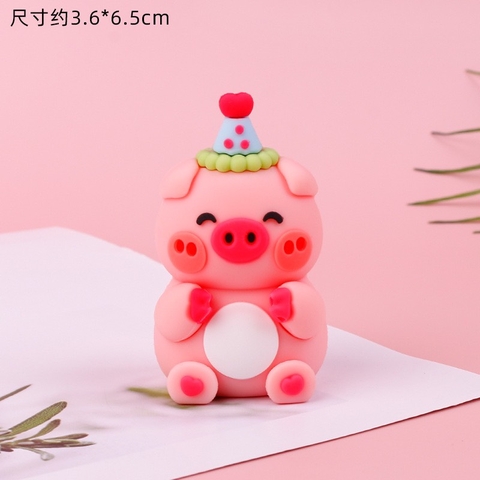 Tượng Heo hồng đội mũ (nhựa).