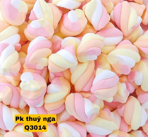 Kẹo marshmallow xoắn vàng trắng hồng.