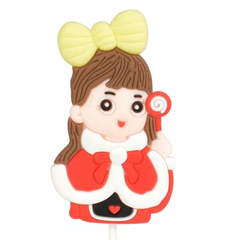 TUONG-Bé gái noel nơ vàng, áo đỏ (nhựa dẻo).