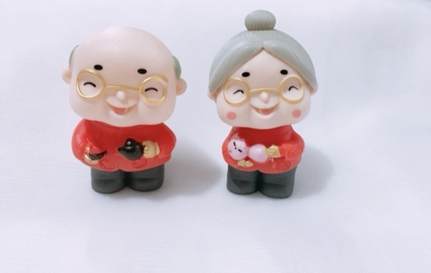 TUONG-Cụ ông áo đỏ quần đen (NHỰA CỨNG).