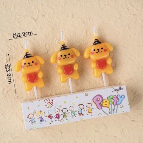 Vỉ 3 nến chó màu vàng ôm trái tim đỏ.