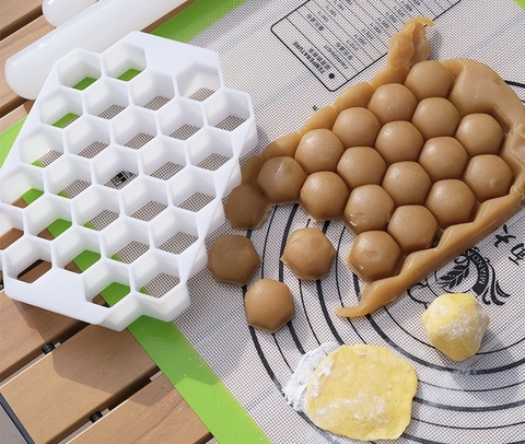 Dụng cụ chia nhân (1 lần có thể cho ra 27 viên 30gam).