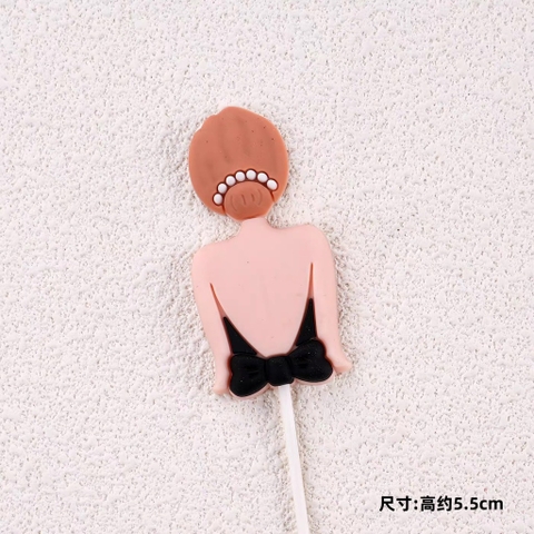 Tượng nhựa dẻo - cô gái búi tóc -màu ĐEN.