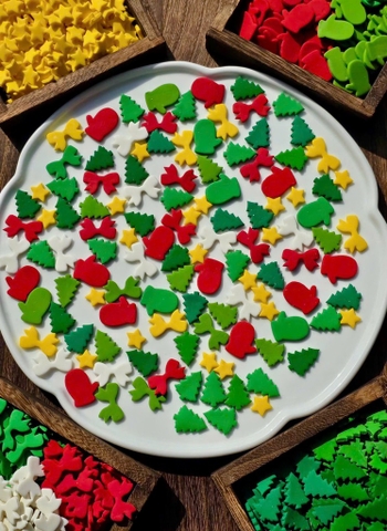 Hộp 100gam kẹo gum đường chủ đề giáng sinh mix mẫu.