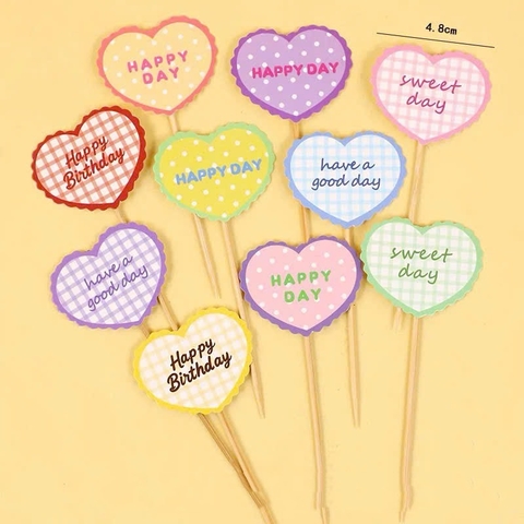 Set 50 thẻ giấy HPBD -hình trái tim viền sóng mix sắc màu (mẫu mới).