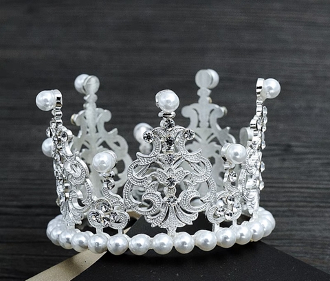 Vương miện đá NHỰA-BẠC (đk 5.5cm x cao 7.5cm).