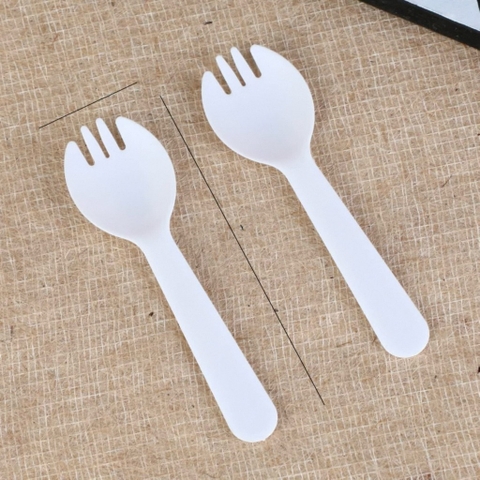 1kg-dĩa nhựa TRẮNG  (1kg khoảng 600 chiếc)  (thìa)..