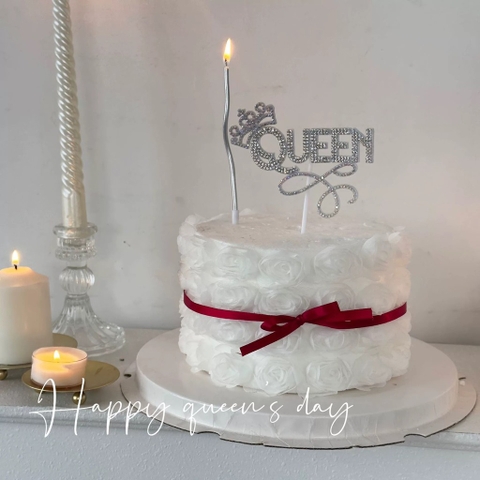 Chữ Queen đội vương miện (gắn hạt).