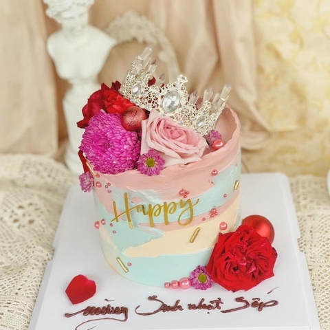 VM-Vương miện đại màu trắng đk16cm.