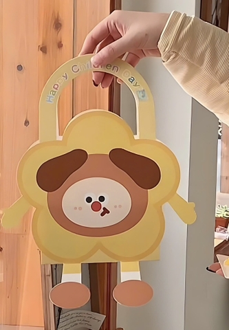 Set 5 hộp quà kute - GẤU nâu vàng  (1 set gồm 1 vỏ giấy và 1 hộp cầu nhựa) (vỏ giấy cán màng nên quai rất chắc chắn).