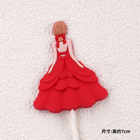 Tượng nhựa dẻo -cô gái váy dài màu ĐỎ.