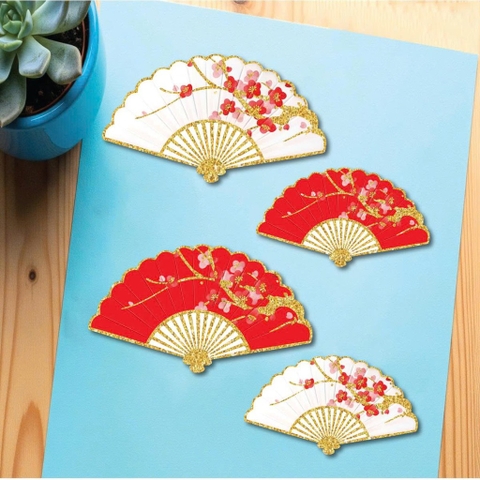 Combo 8 quạt giấy - mix 2 màu đỏ, trắng (có hoạ tiết hoa đào).
