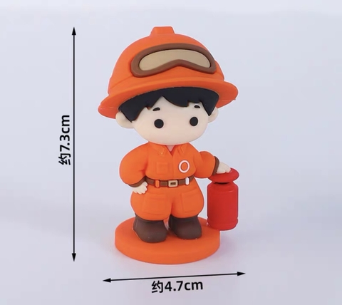 Tượng lính cứu hỏa-cầm bình cứu hỏa (nhựa đẹp).