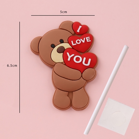 Tượng nhựa dẻo-GẤU nâu ôm chữ  I  love you đỏ.