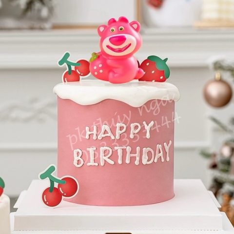 Tượng gấu dâu (Lotso) ôm quả dâu (nhựa cứng).