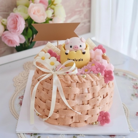 Set 4 tượng heo (lợn) sứ nằm giỏ có lò xo.