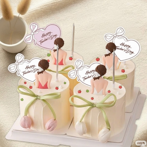 Set 50 bảng giấy Happy teacher's day - hình trái tim nơ mix 2 màu trắng và hồng.