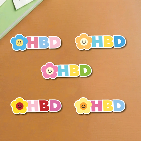 70 bảng giấy SX - HPBD sắc màu gắn hoa.