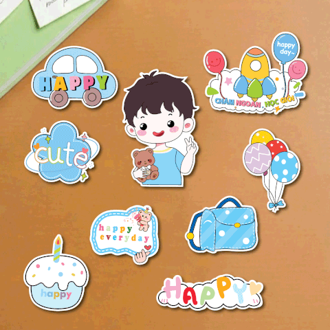 Combo 5 set giấy SX- bé trai áo xanh dương ôm gấu giơ tay chữ V xì tin.