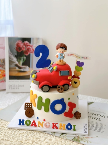 Tượng bé TRAI Đội mũ cầm bóng rổ (nhựa đẹp).