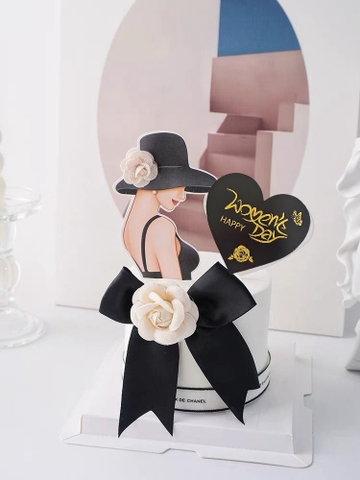 Combo 12 thẻ giấy Happy Women's day hình trái tim- đen chữ vàng (kt 7cm x8cm).