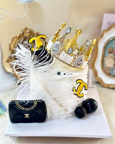 Vương miện nhỡ tròn  (nhựa)