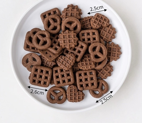 Bánh quy mix mẫu (vuông-tim-hoa) MÀU NÂU (gói 300gam).