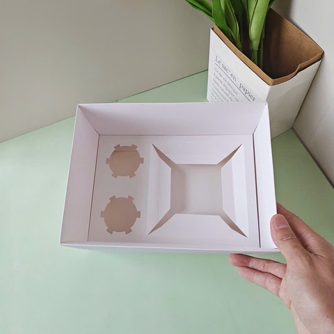 Set 10 hộp cupcake 3 LỖ  (NẮP MICA TRONG) kt 25cmx18cm x cao 12.7cm (có kèm đế ở khay to).