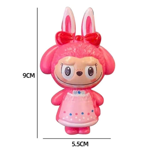 Tượng nhựa cứng-LABUBU váy hồng.