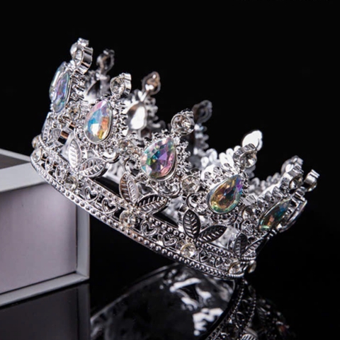 Vương miện BẠC đính đá SẮC MÀU (đk 8.2cm x cao 4.5cm).