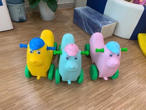 xe chòi chân đầu thú