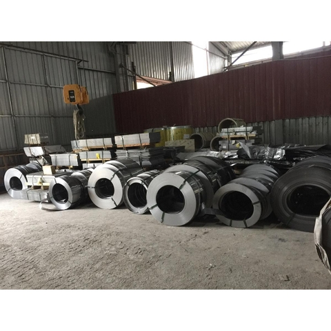 inox-can-nguoi-dang-bang-son-430