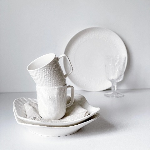 Bộ bát đĩa cao cấp màu trắng họa tiết viền tia hạt