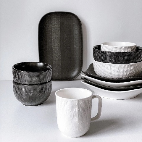 Bộ bát đĩa cao cấp màu đen họa tiết viền tia hạt