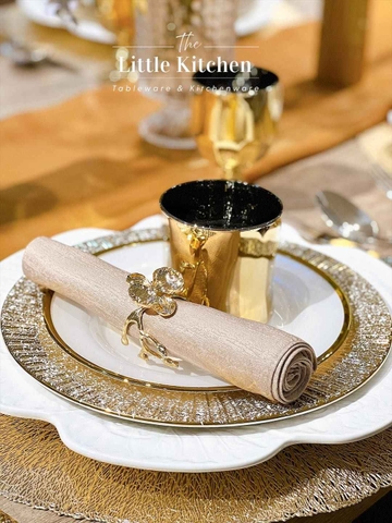 Set tiệc tone vàng metallic