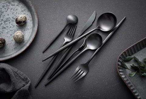 SET DAO DĨA ĐEN LÌ