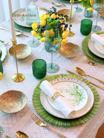 Set tiệc xanh lá hoa chuông lục
