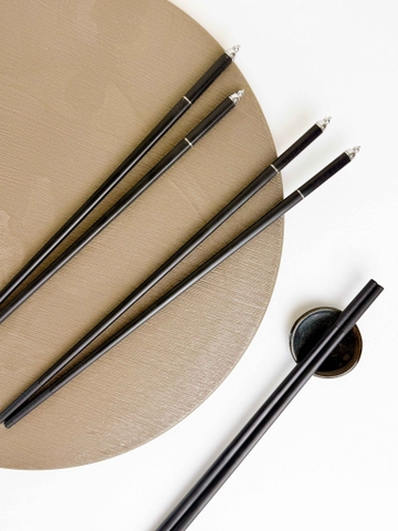 Set 10 đôi đũa chuôi nhọn bạc đen