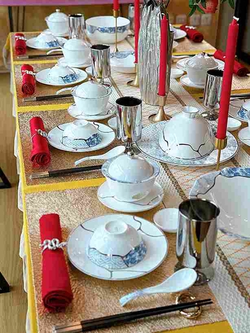 Set tiệc sứ xương hoa lam