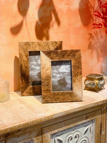 Khung ảnh lông nâu