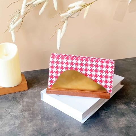 Khay kẹp khăn vàng cong