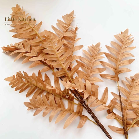 Cành lá xương hồng phớt