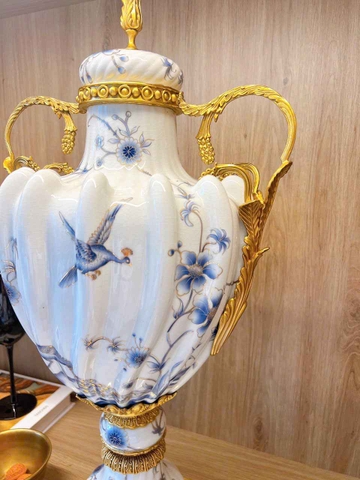 Cúp sứ đồng hoa xanh