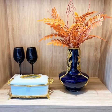 Bình sứ đồng cổ nhỏ tím