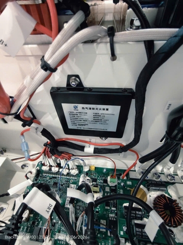 Pin lưu trữ ECOSOLEX 16kwh - IP65 - Bảo hành 10 năm