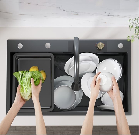 Combo Chậu Rửa Chén 1 Hộc + Vòi Rửa Chén Thác Nước Inox Phủ Nano Đen 7545