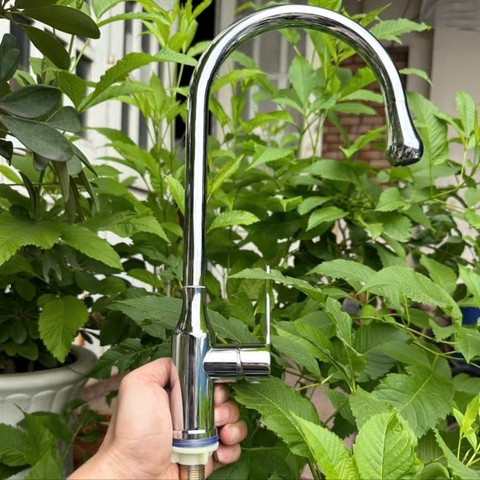 Vòi rửa chén Lạnh ổ bi VC69 - Bóng